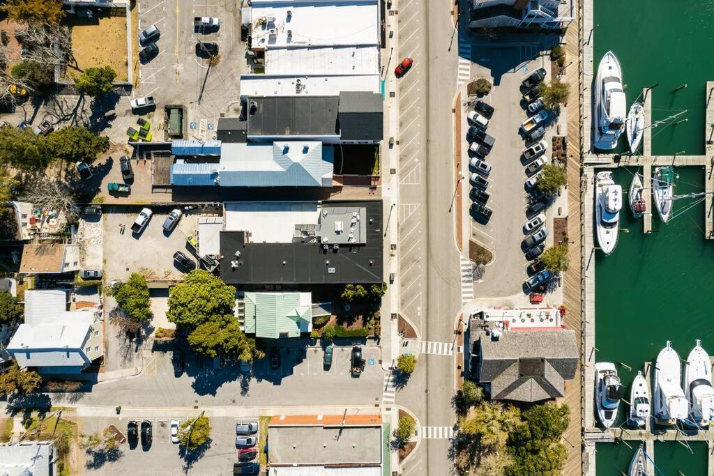 Why Knot Getaway...Rooftop With Waterview! Unit D Beaufort Exterior photo