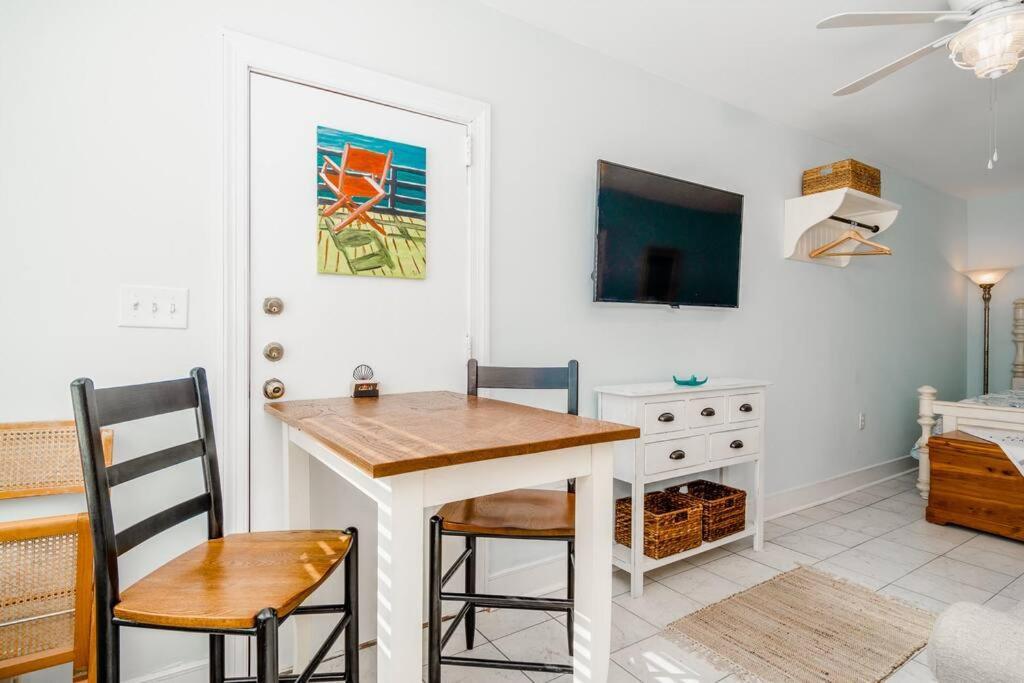 Why Knot Getaway...Rooftop With Waterview! Unit D Beaufort Exterior photo