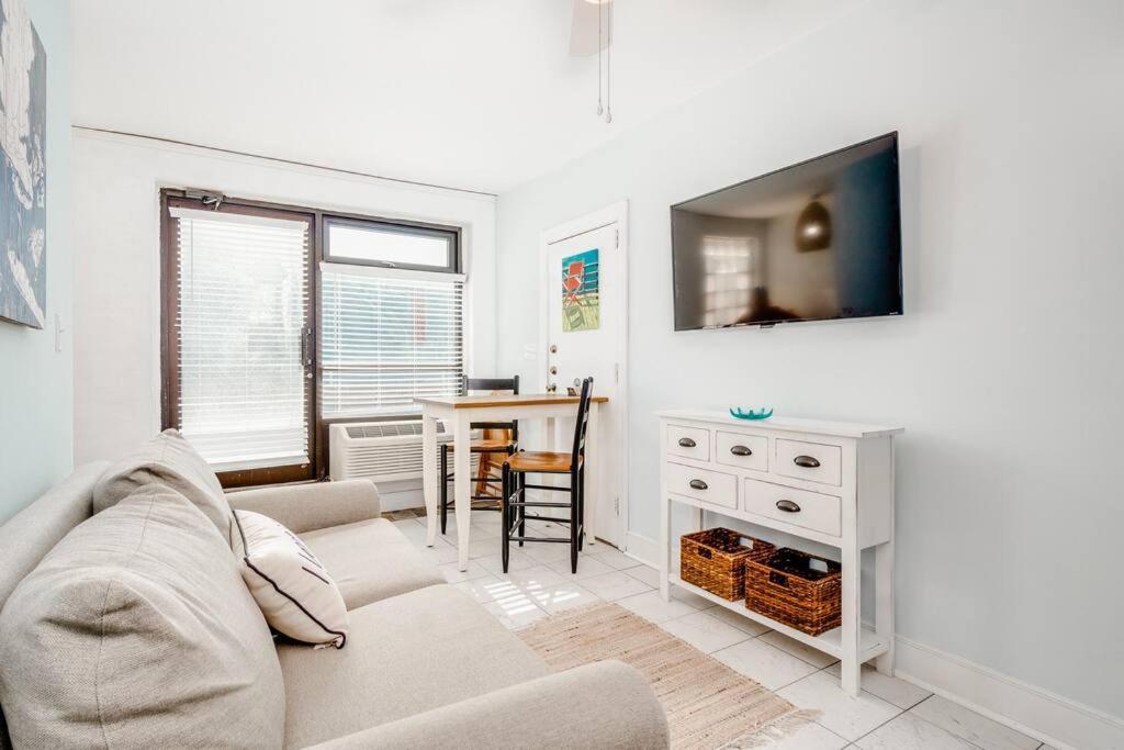 Why Knot Getaway...Rooftop With Waterview! Unit D Beaufort Exterior photo