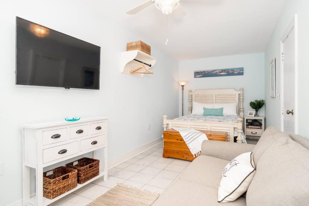 Why Knot Getaway...Rooftop With Waterview! Unit D Beaufort Exterior photo